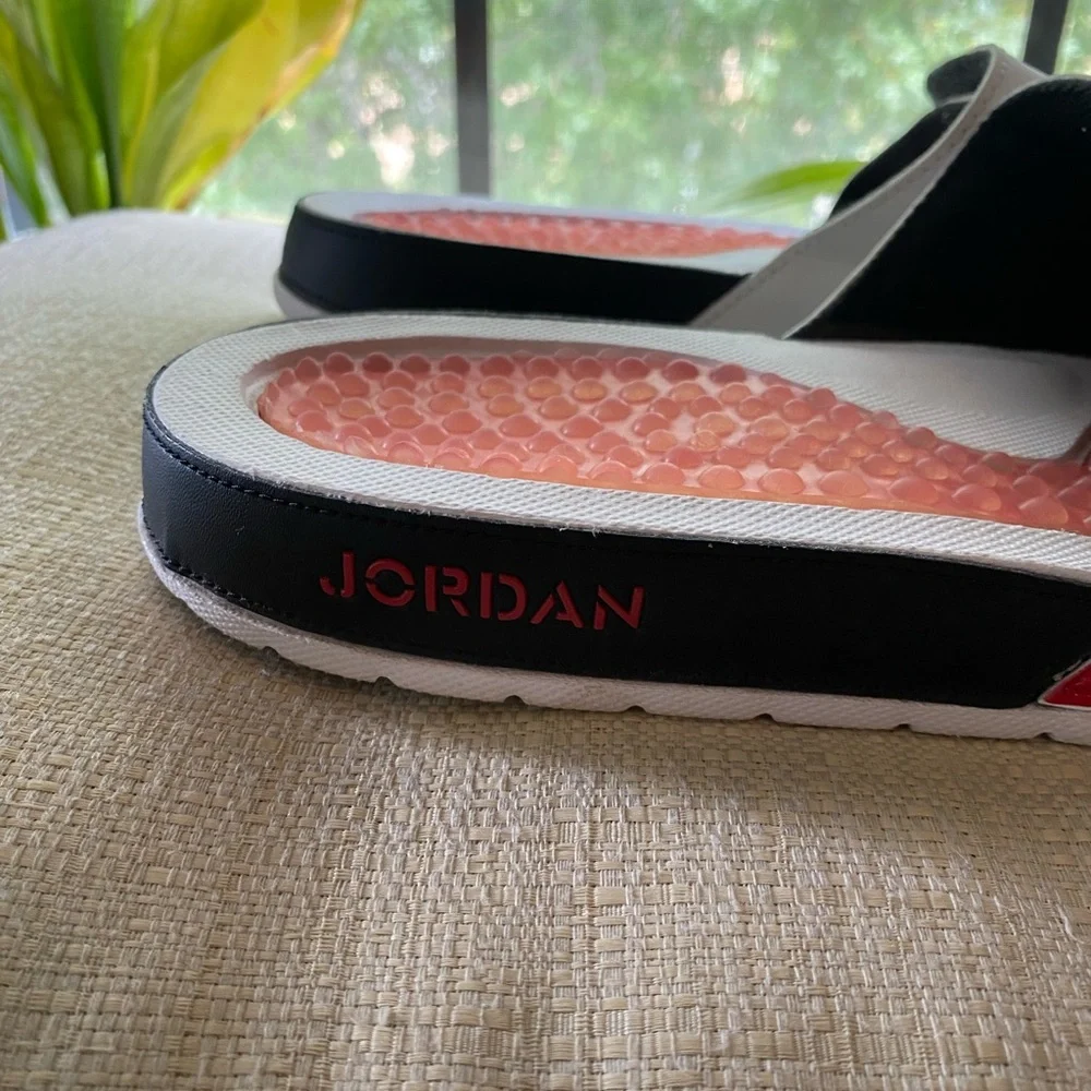 Rare Jordan Hydro V Retro Slides White/Fire Red-Black Size 10